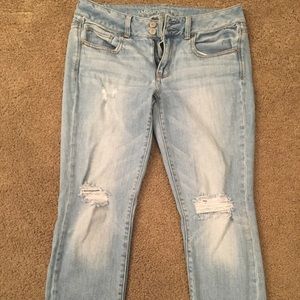Light wash American Eagle distressed jeans